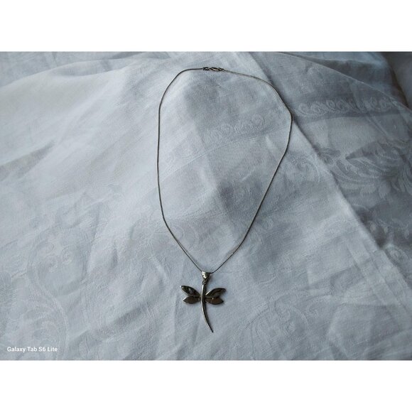 Sterling silver dragonfly with abalone shell wings pendant with sterling chain - Picture 3 of 9